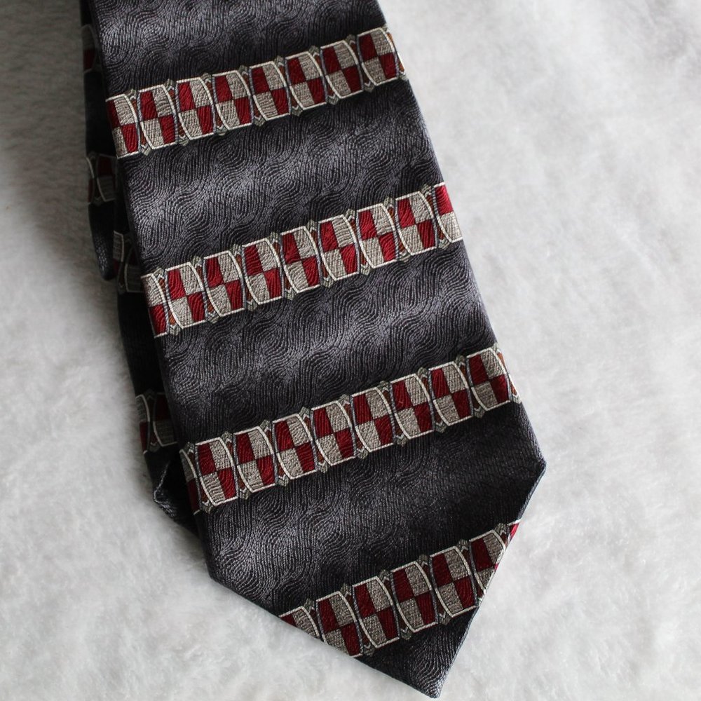 Irvine Park  Neck Tie 100% Silk